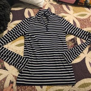 American Eagle pull over